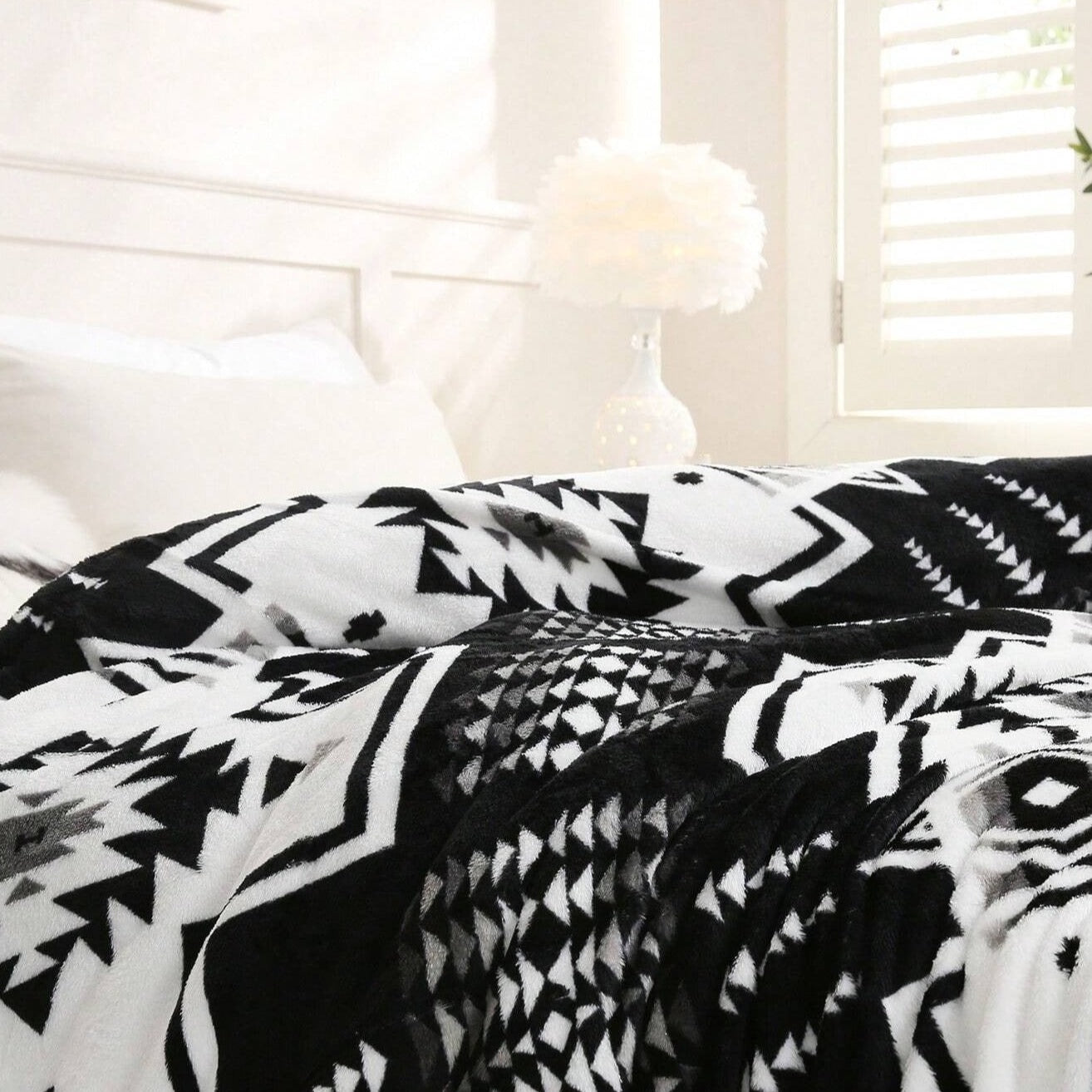 Plaid ethnique noir et blanc en tissu doux